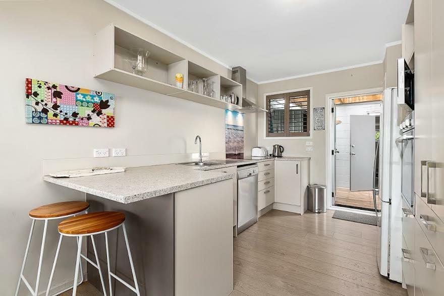 Beachfront Location Apartment Маунт Маунгануи Екстериор снимка
